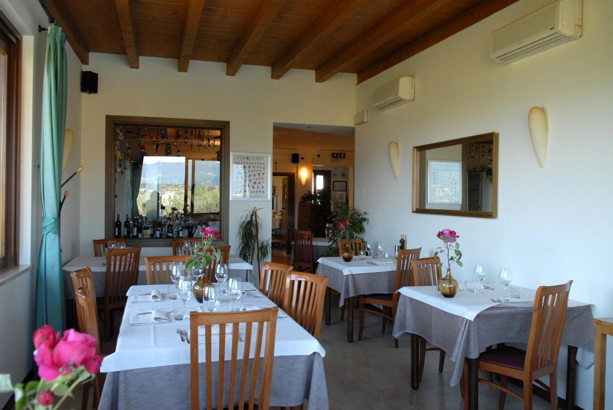 מנרבה דל גארדה Locanda Da Vittorio מראה חיצוני תמונה