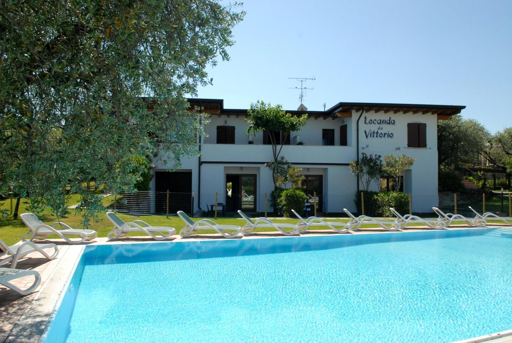 מנרבה דל גארדה Locanda Da Vittorio מראה חיצוני תמונה